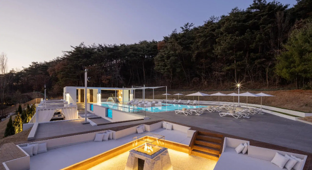 Двухместный номер Deluxe с балконом и с красивым видом из окна The Suites Hotel Namwon