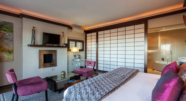 Двухместное шале Ambassador Inverdoorn Game Reserve Lodge