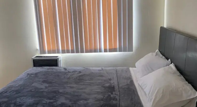 Номер Economy Pads on Pasadena Ave
