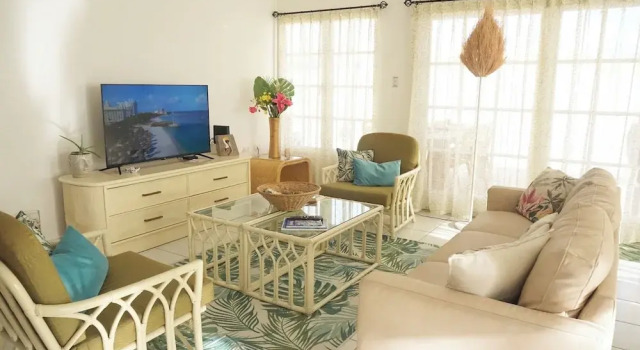 Cas Pega Pega - Close To Beach - Centrally Located, Book Vacation Home Hotels in Paradera with Parking, Parking
