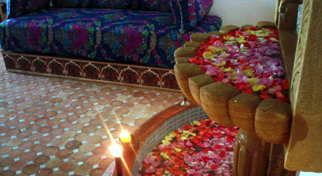 Al Andaloussiya Diyafa, Rezervovat Hotel Hotely v Meknes-Tafilalet s parkováním, Parkování