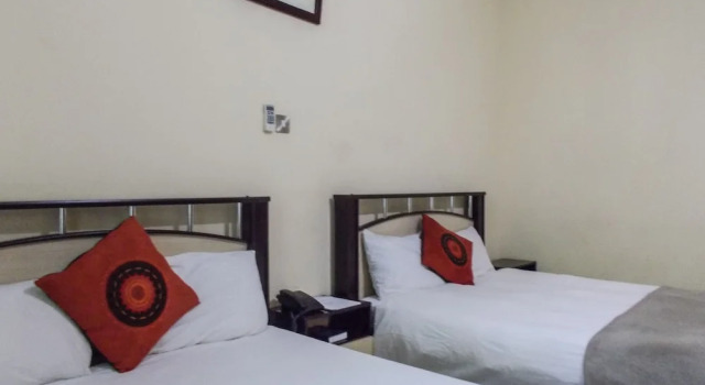 Четырёхместный номер Standard Waterfalls Hotel