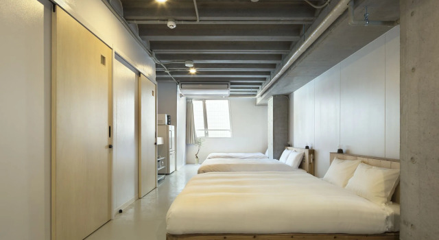 Common de - Hostel & Bar