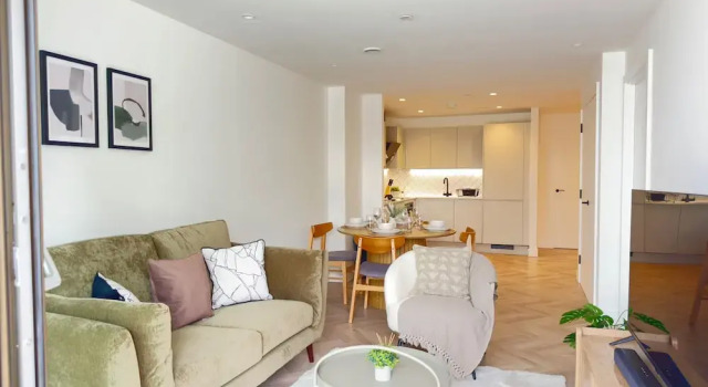 2 Bed Flat - Sleeps 4 - Parking - Wifi, Забронировать Апартаменты/квартира Апартаменты Большого Манчестера, Апартаменты/квартира