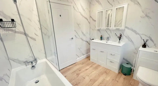 Люкс Stunning 3 Bedroom Lodge With Hot Tub in York