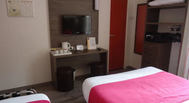 Трёхместный номер Standard с балконом Hotel Menton Riviera