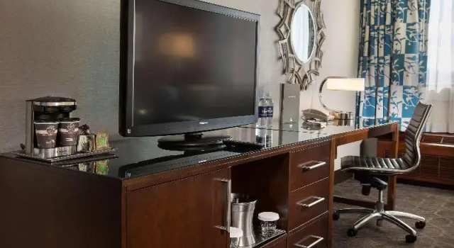 Двухместный номер Standard с красивым видом из окна Hilton Concord