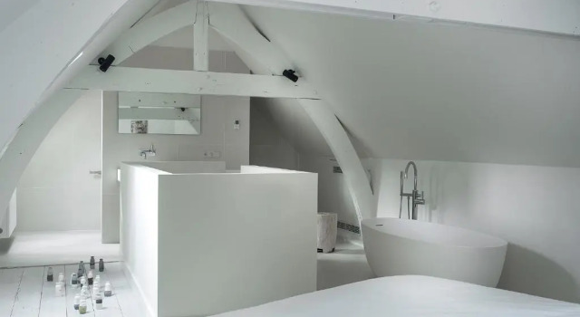 Номер Deluxe Kazerne Hotel - Member of Design Hotels