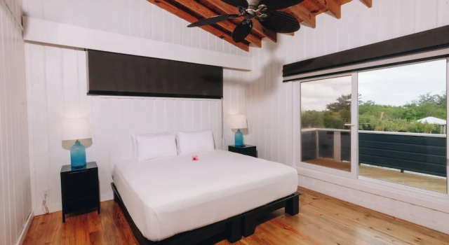Люкс с 2 комнатами с балконом и с видом на океан Barefoot Cay Resort