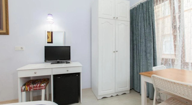 SUFI APART Otel, Забронировать Отель Фатих Стамбул, рядом с Библиотека Стамбульского университета
