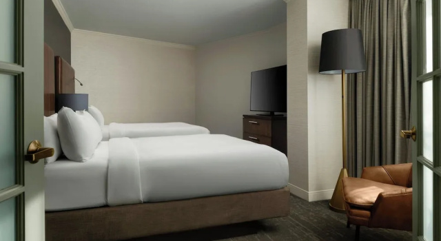 Люкс Renaissance Boulder Flatiron Hotel