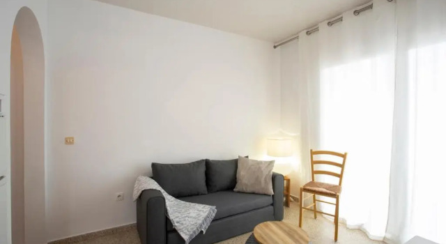1012 Apartamento cerca de la playa, Забронировать Апартаменты/квартира Отели Alt Empordà с парковкой, Парковка
