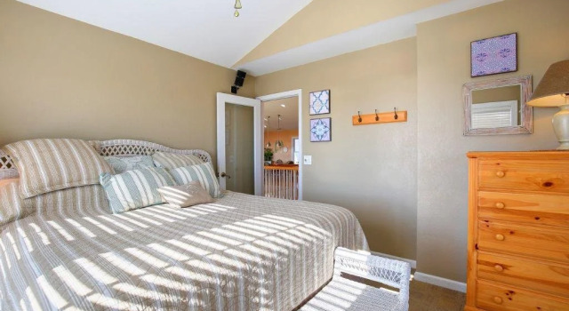 Stone's Throw - 5 Br Home, Забронировать Отель Отели Саплай 3 звезды, 3*