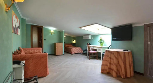 Семейный номер Standard Hotel Plaza
