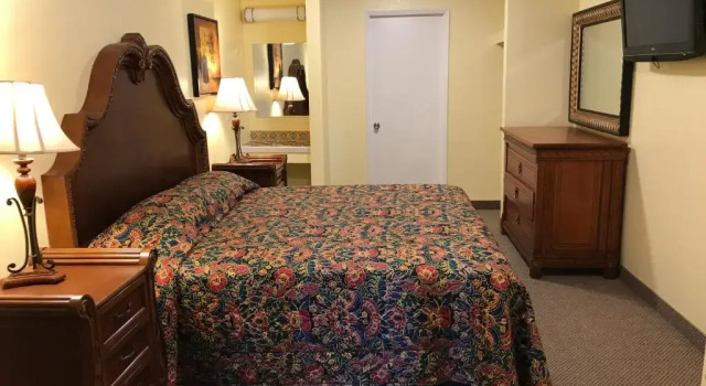 Номер Deluxe Hacienda Motel