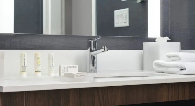 Двухместный люкс с видом на сад Residence Inn Doral Mall Area