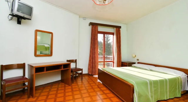 Трёхместный номер Classic с видом на горы Delberg Palace Hotel