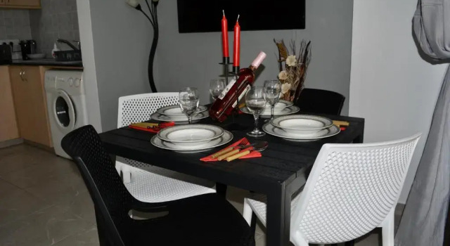 Апартаменты Queens Gardens - Kato Paphos - next to Kings Ave Mall --- by Yiota