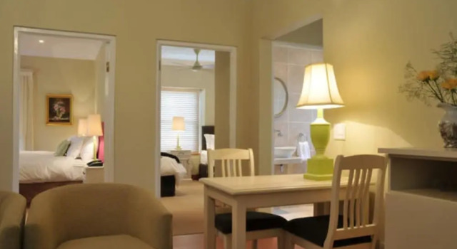Коттедж Executive Rijk's Guesthouse