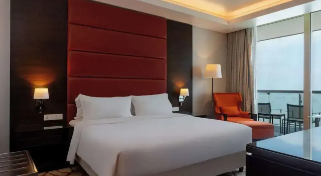 Camera Family Connected Radisson Blu Hotel, Conakry
