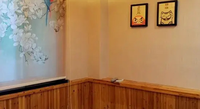 Кровать в общем номере (женский номер) Rulian Time Theme Coffee Hostel