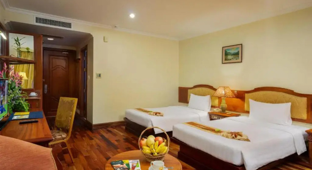Dragon Royal Angkor Hotel, Забронировать Отель Сиемреап Провинция Сием-Рип, рядом с Siem Reap War Museum
