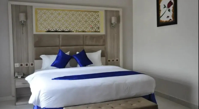 Suite Springhill Hotel & Suites