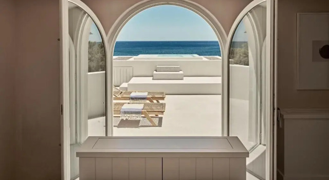 Люкс с видом на море Istoria, a Member of Design Hotels