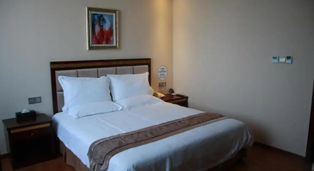 Двухместный номер Standard GreenTree Inn Shantou Chengjiang Road Business Hotel