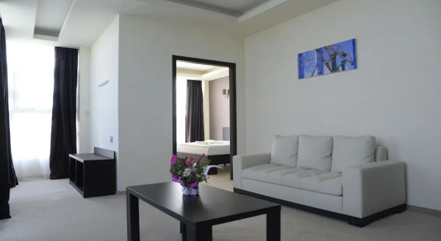 Suite Ramada by Wyndham Constanta