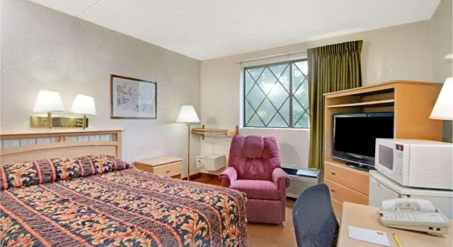 Номер Deluxe Super 8 by Wyndham Stamford/New York City Area