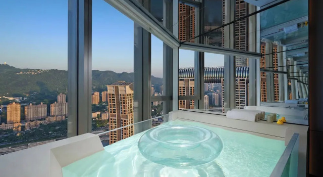 Четырёхместный люкс с 2 комнатами с видом на реку SEYA Panoramic Hotel