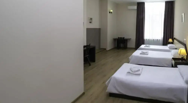 Backstreet Hotel
