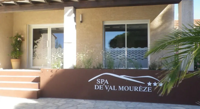 Auberge de Val Moureze Hôtel Spa, Rezervați Hostel Moureze Hérault