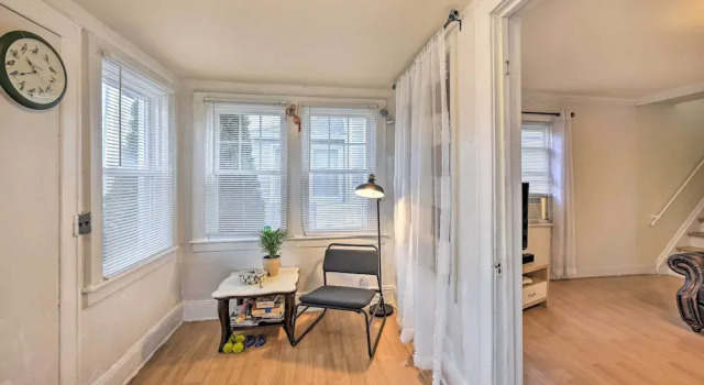 Charming New York Escape Near Central Park, Buchen Sie Hotel Jericho Long Island