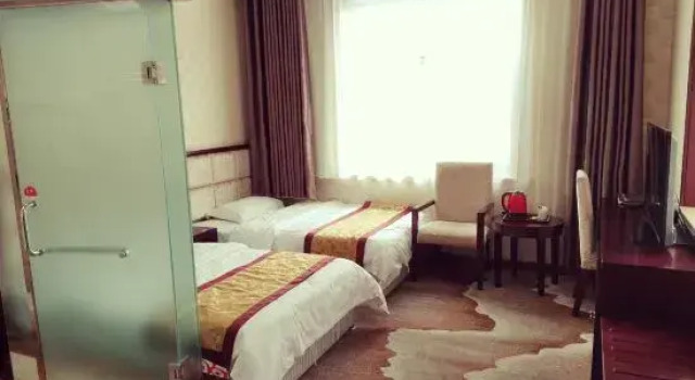 Minhe Tangxuan Guxuan Holiday Hotel, Prenota Hotel Minhe Qinghai