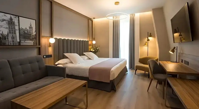 Номер Superior Hotel Giralda Center