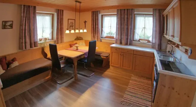 Ferienwohnung Widkal, Rezerwuj Hotel Hotele w Tyrol z parkingiem, Parking
