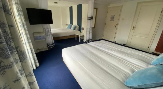 Семейный номер Standard Hotel Bridges House - Delft City Centre