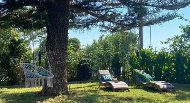 Коттедж Kalamata Garden Haven - Escape Amidst Greenery