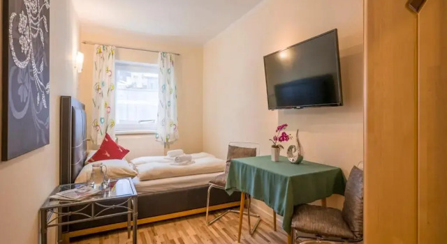 Gemütliche Ferienwohnung für Singles, FeWo 9, Rezervovat Hotel Hotely v Tyrolsko s parkováním, Parkování