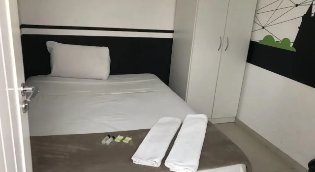 Hacker Hostel - Metro Paraiso, Забронировать Хостел Pari Сан-Пауло, рядом с Культурный центр «Сан-Паулу»