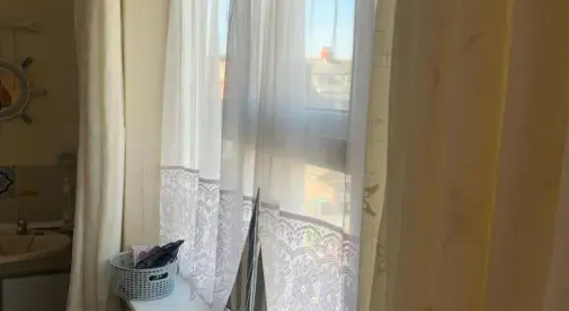 Economică cameră Heather Lea