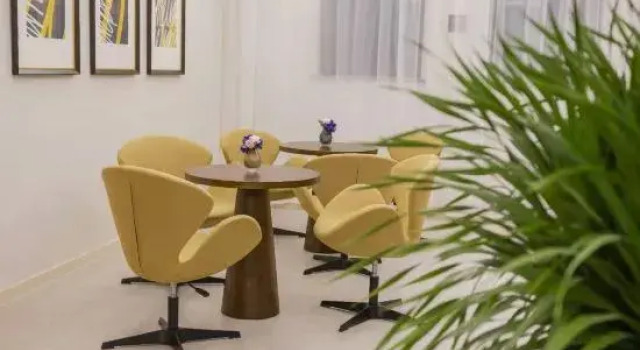 Homeinn Plus Hotel (Chongqing Daping Longhu Times Tianjie Store), Забронировать Отель Отели Чунцин с парковкой, рядом с Станция метро Daping, Парковка