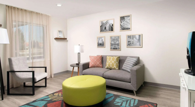 WoodSpring Suites Chicago Tinley Park, Забронировать Отель Тинли-Парк Chicago Southwest Suburbs, рядом с Tinley Park Convention Center