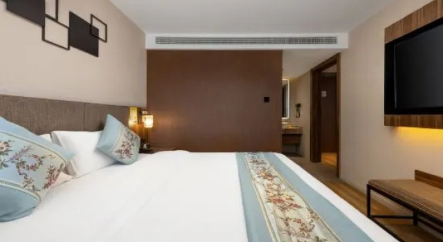 Четырёхместный люкс Home Inn Yangzhou Gaoyou Tonghu Road Beihai Business Street