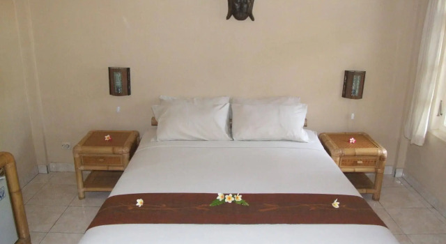 Chonos Hotel Lovina