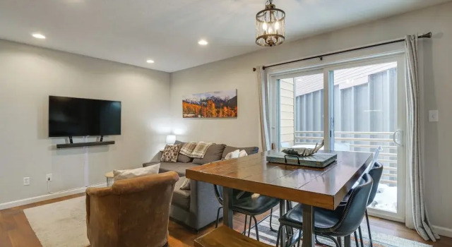 Апартаменты Updated Townhome Near Main Street, 10 Mi to Breck!