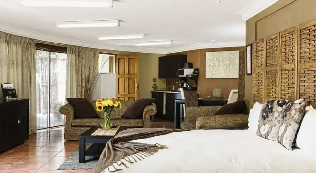 Номер Standard Glendas Guest Suites
