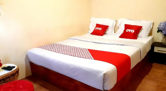 Super OYO 1696 Sapo Rumbia, Rezerwuj Hotel Berastagi Sumatra